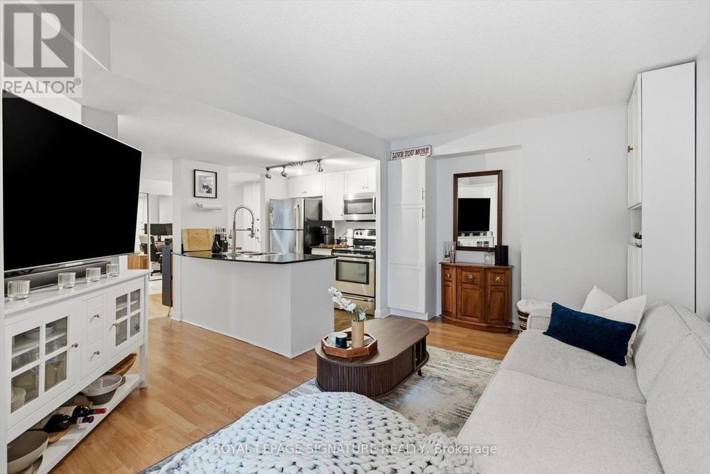 704 - 323 Richmond Street E, Toronto (moss Park)