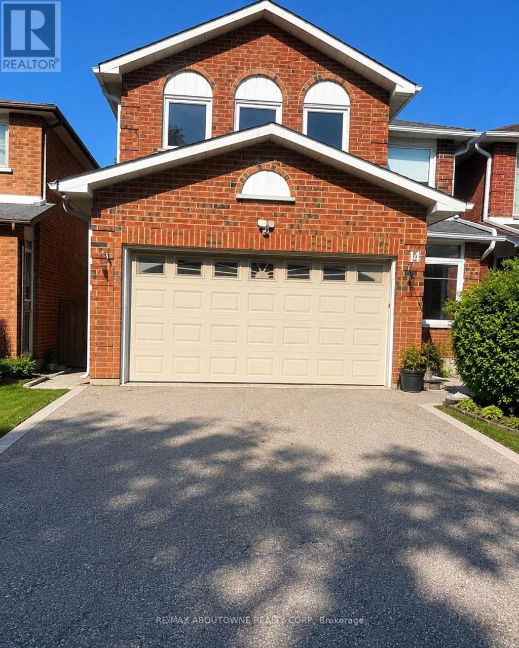 Upper - 14 Charcoal Drive, Toronto (highland Creek)