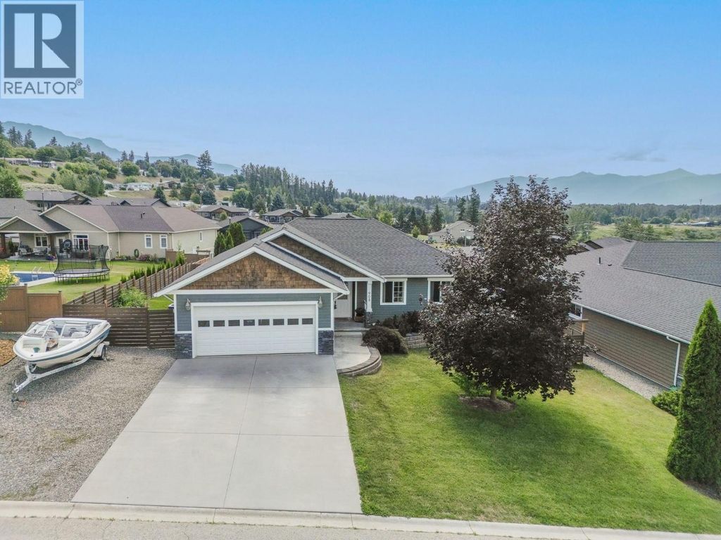 908 Purcell Crescent, Creston