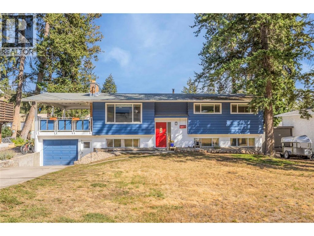 3227 Mciver Road, West Kelowna