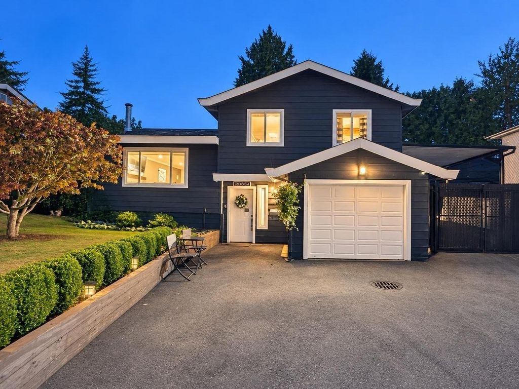 26554 33 Avenue, Langley