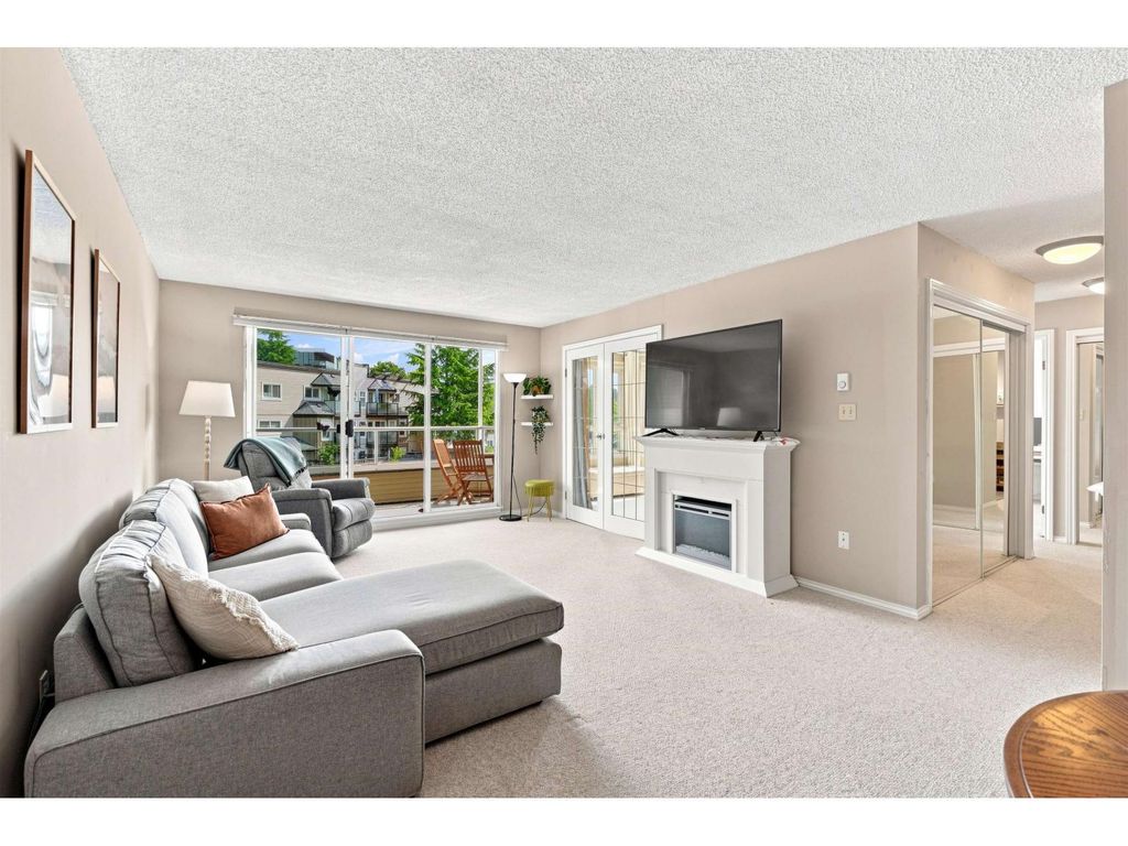 203 1840 E Southmere Crescent, Surrey