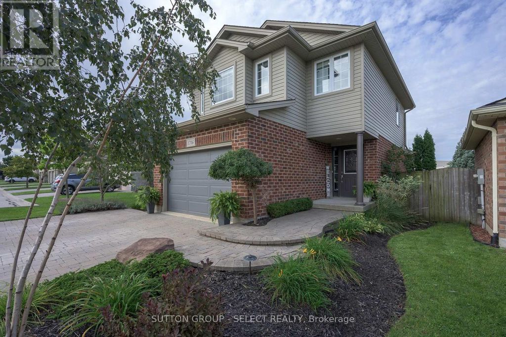 1706 Bayswater Crescent, London North (north E)