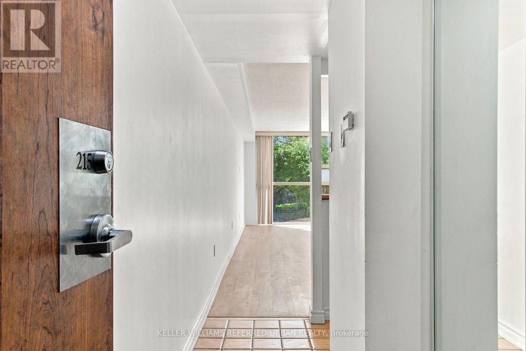 215 - 705 King Street W, Toronto (niagara)