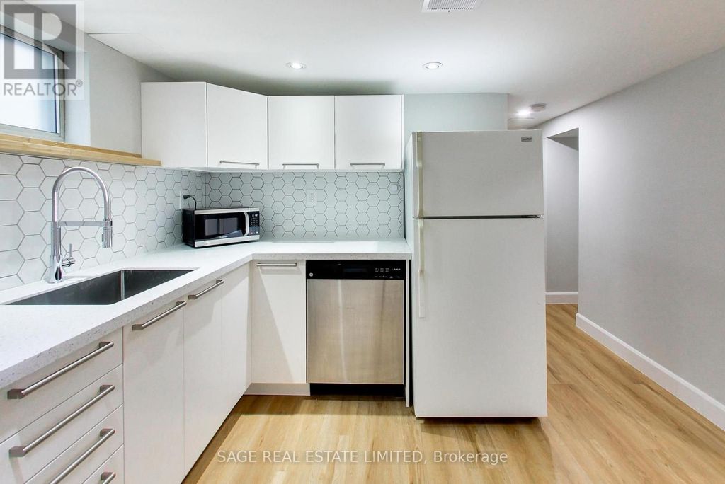 Lower - 2505 Gerrard Street E, Toronto (birchcliffe-Cliffside)