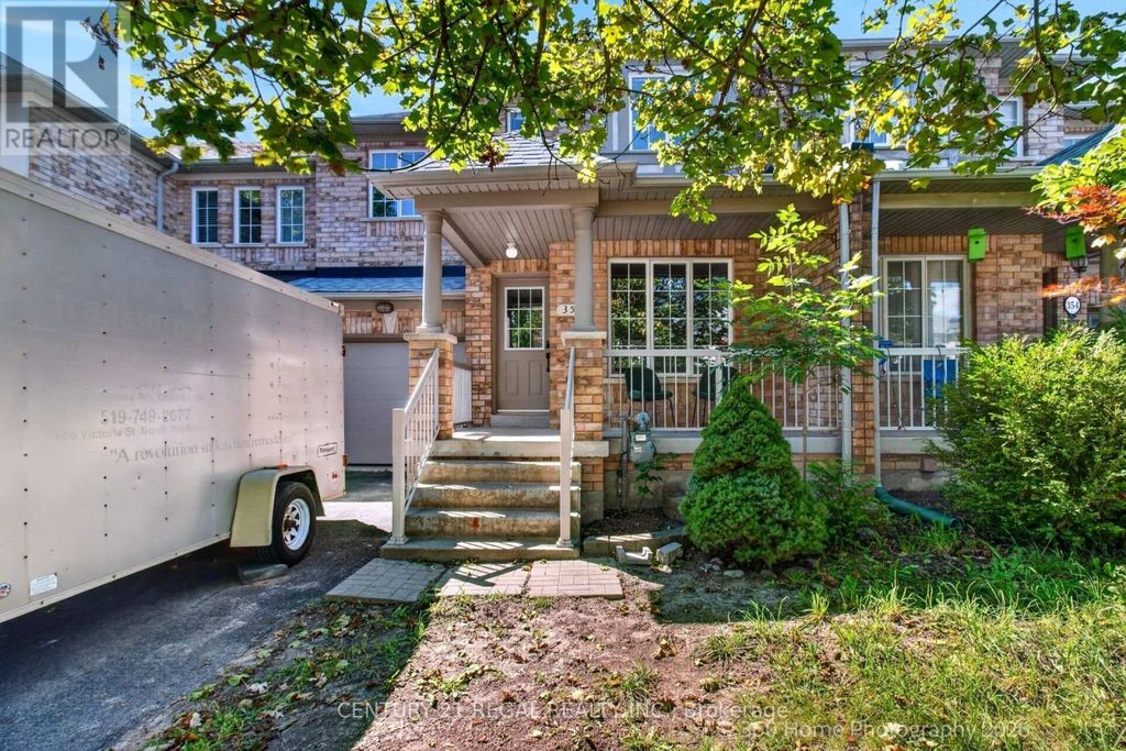 352 Flagstone Way, Newmarket (woodland Hill)