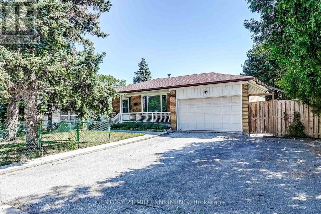 239 Driftwood Avenue, Toronto (black Creek)