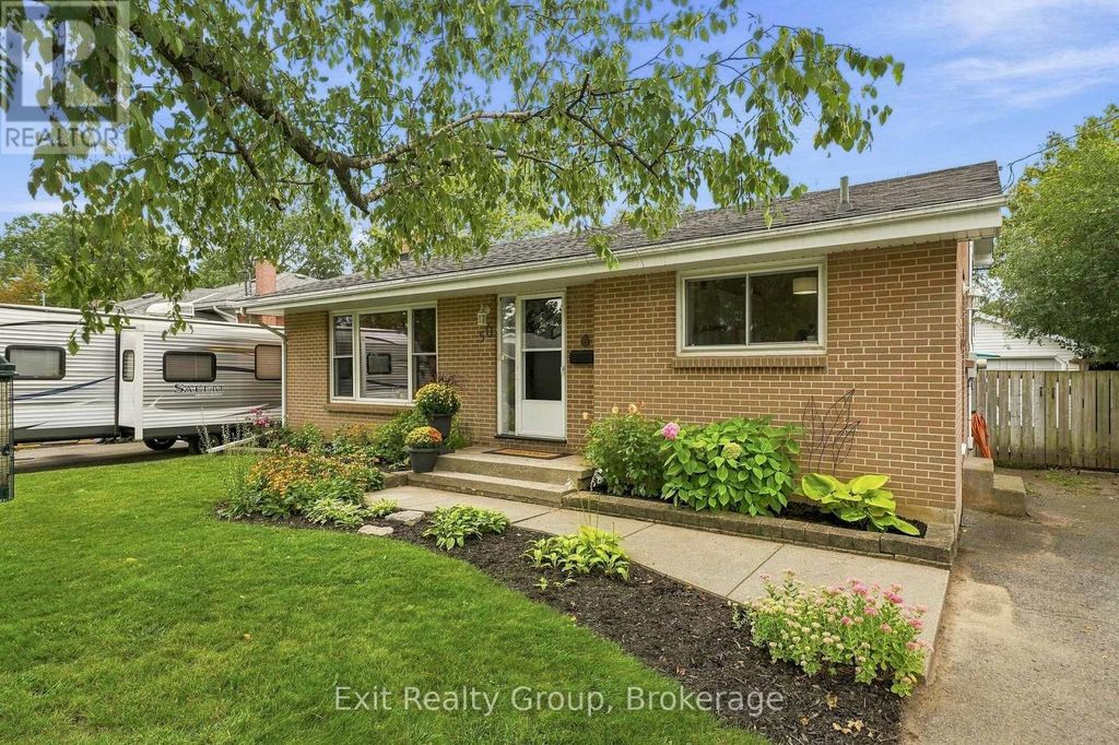 50 Lambert Drive, Belleville (belleville Ward)