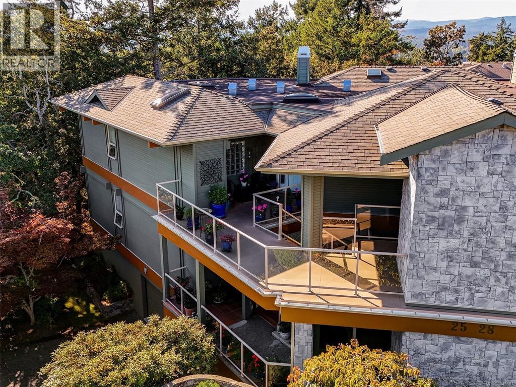 27 4305 Maltwood Lane, Saanich