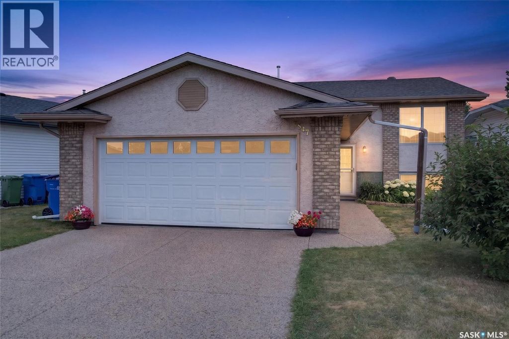 3547 Hazel Grove, Regina