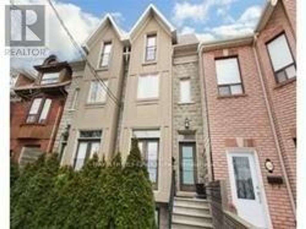 376 Lippincott Street, Toronto (university)