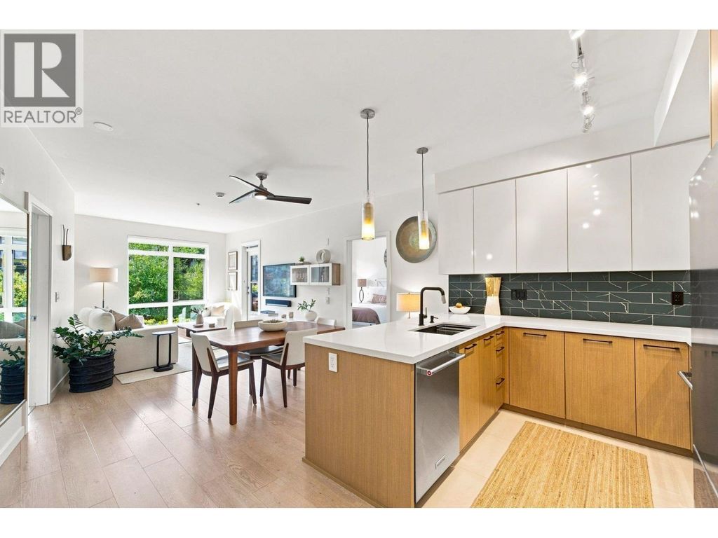318 22 E Royal Avenue, New Westminster