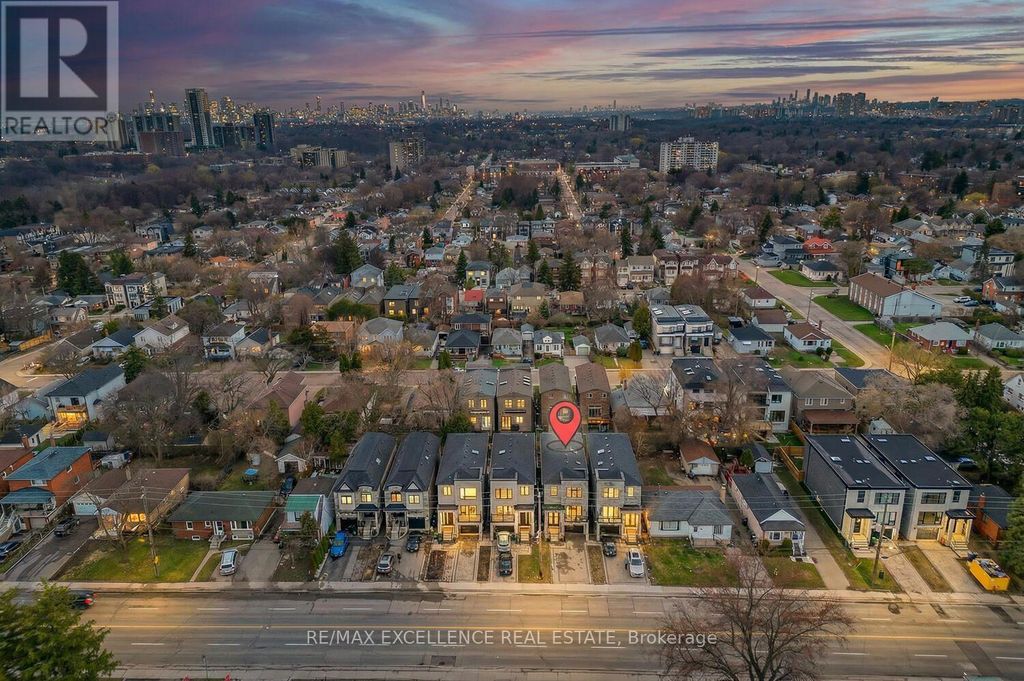 442 Pharmacy Avenue S, Toronto (clairlea-Birchmount)