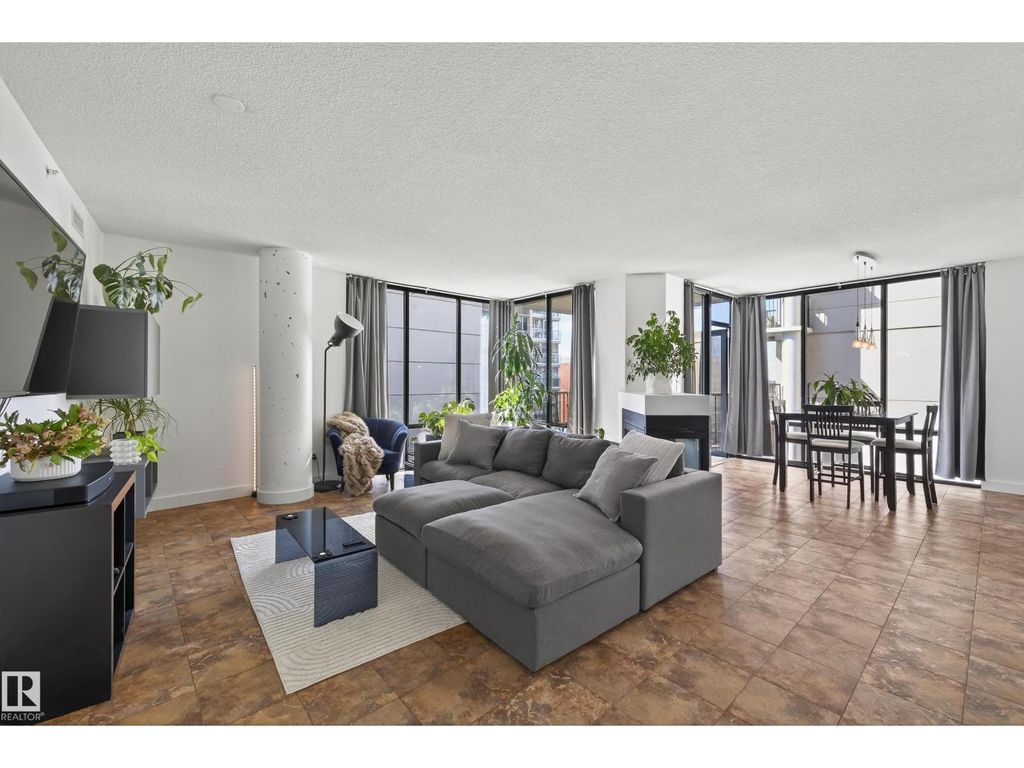 #701 10028 119 St Nw, Edmonton
