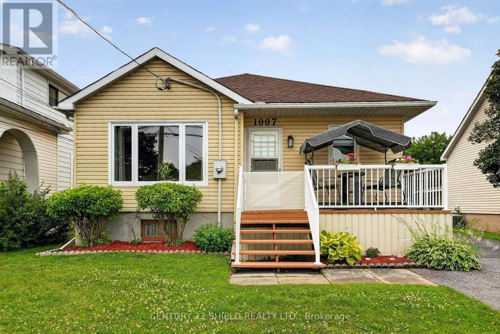1007 2nd Street E, Cornwall