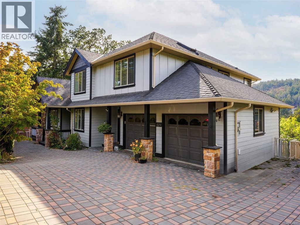 424 Nursery Hill Dr, View Royal