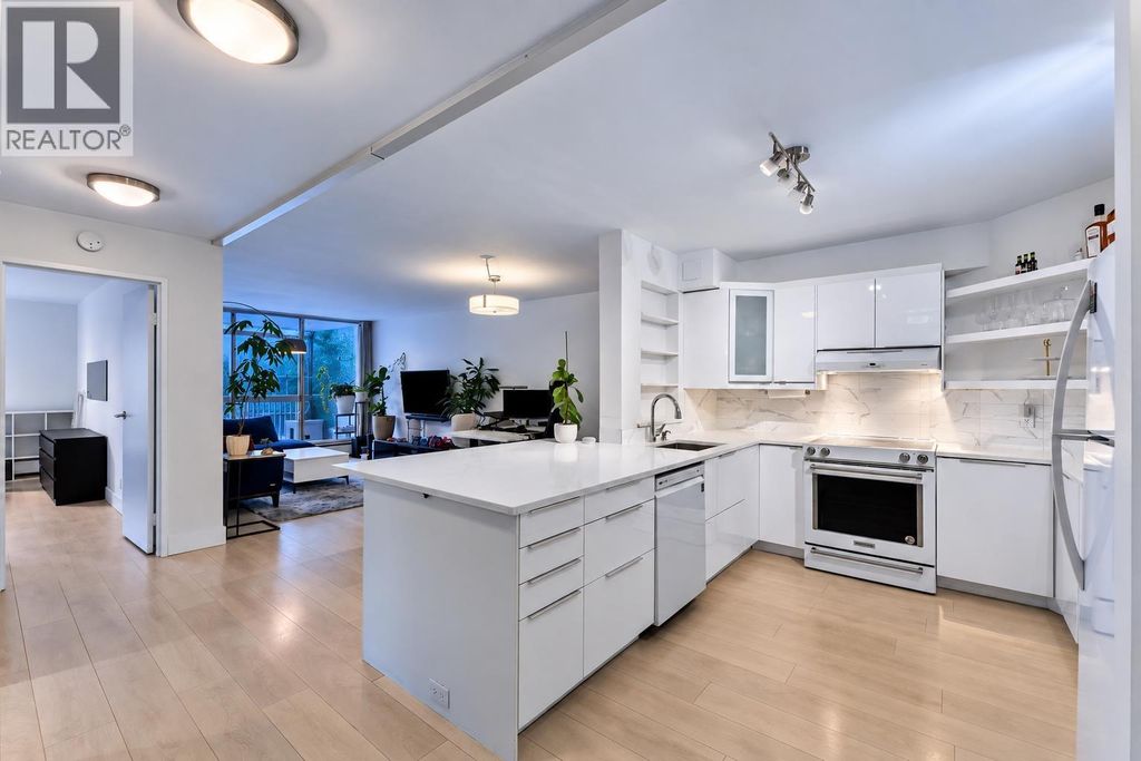 905 2024 Fullerton Avenue, North Vancouver