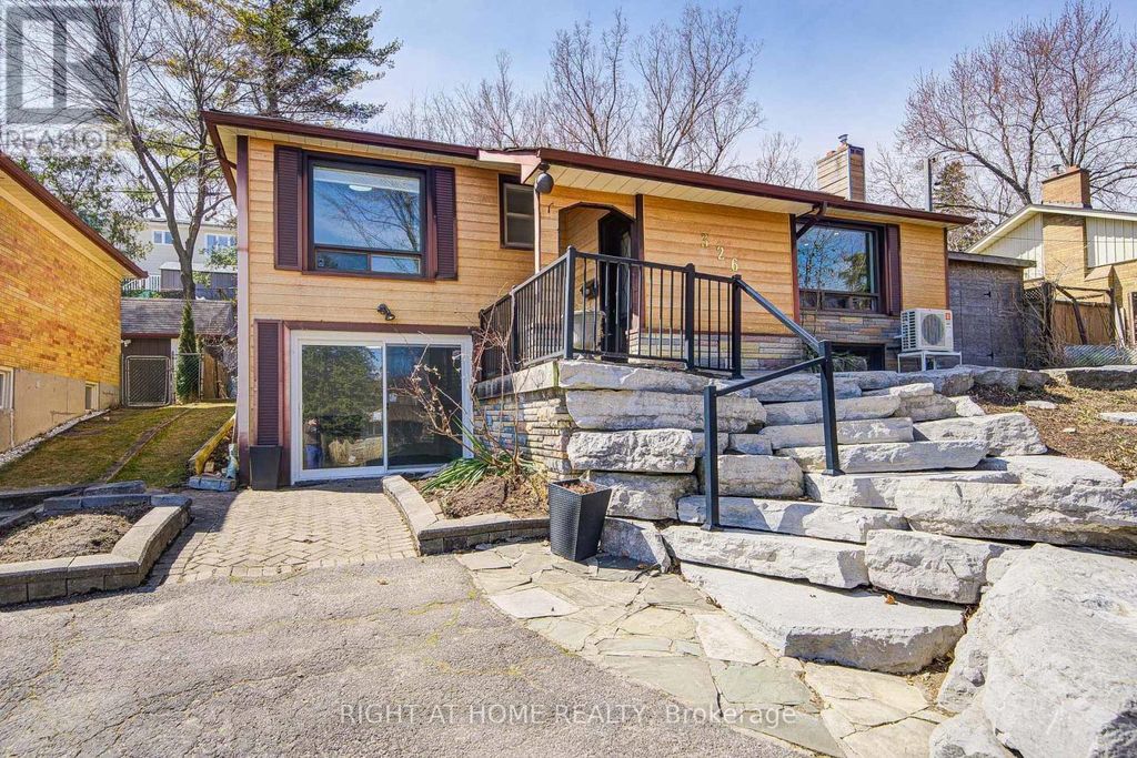 326 Jaybell Grove, Toronto (rouge)