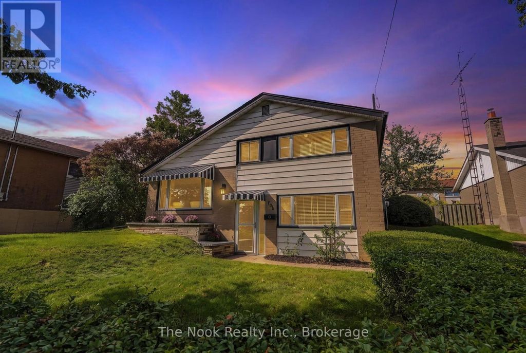 706 Stone Street, Oshawa (lakeview)