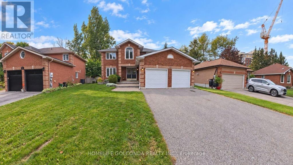26 Warner Road, Barrie (holly)