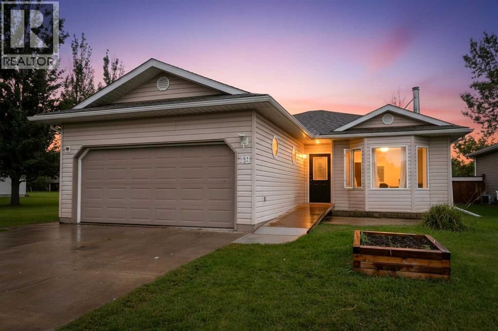49 Cambridge Way, Carbon