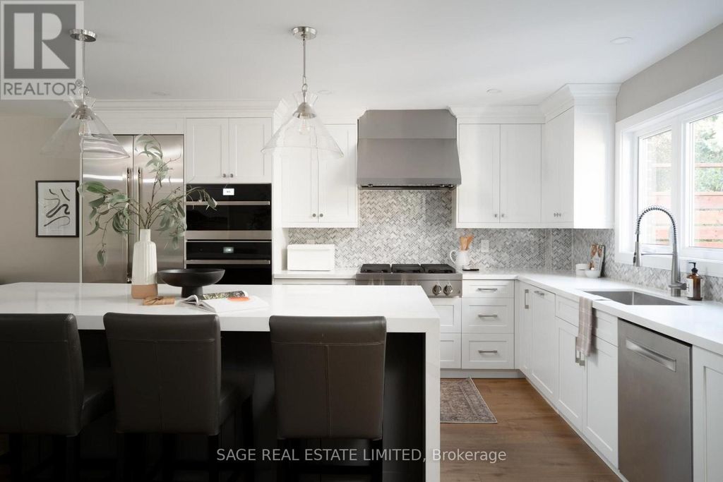 1819 Friar Tuck Court, Mississauga (sheridan)