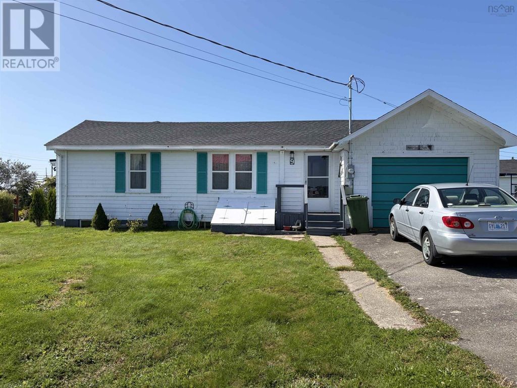 9 Stoddart Drive, Clark's Harbour