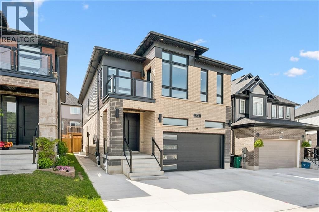 552 Nathalie Crescent, Kitchener