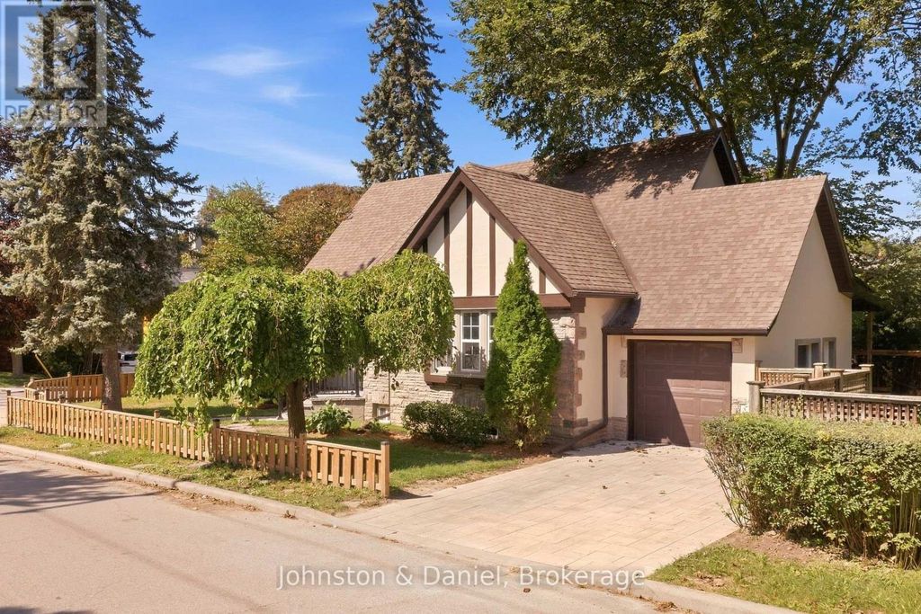 169 Glen Cedar Road, Toronto (humewood-Cedarvale)