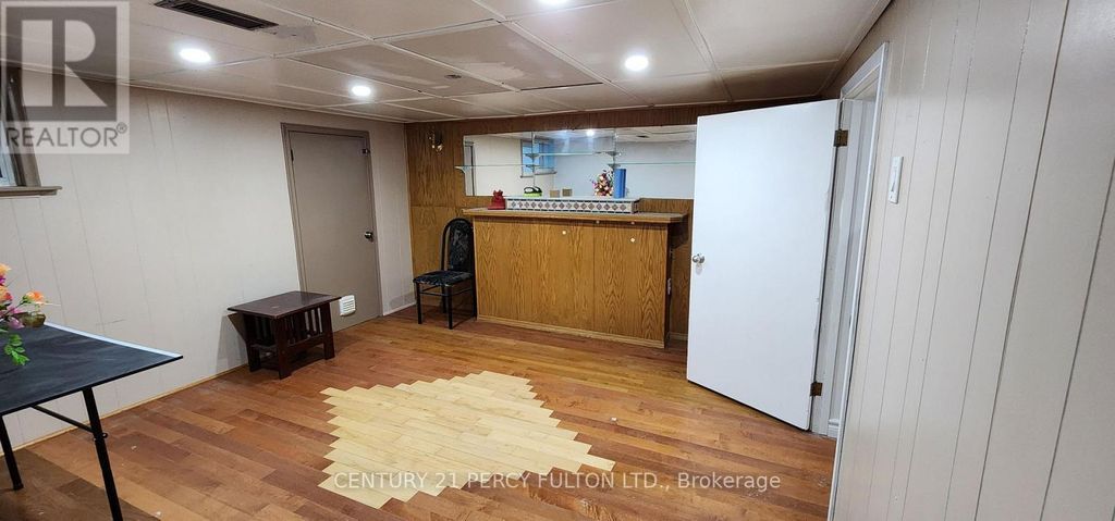 Basement - 86 Nelson Street, Toronto (woburn)