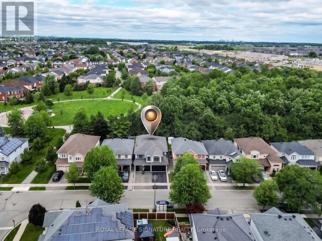 1013 Freeman Trail W, Milton (be Beaty)