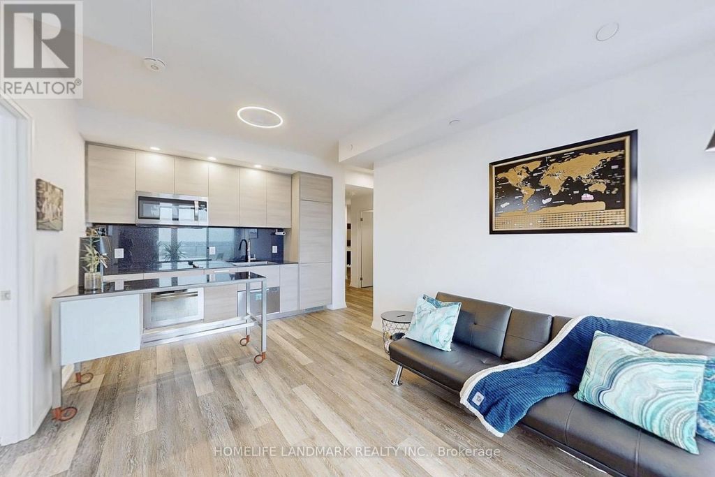10 - 75 Canterbury Place, Toronto (willowdale West)