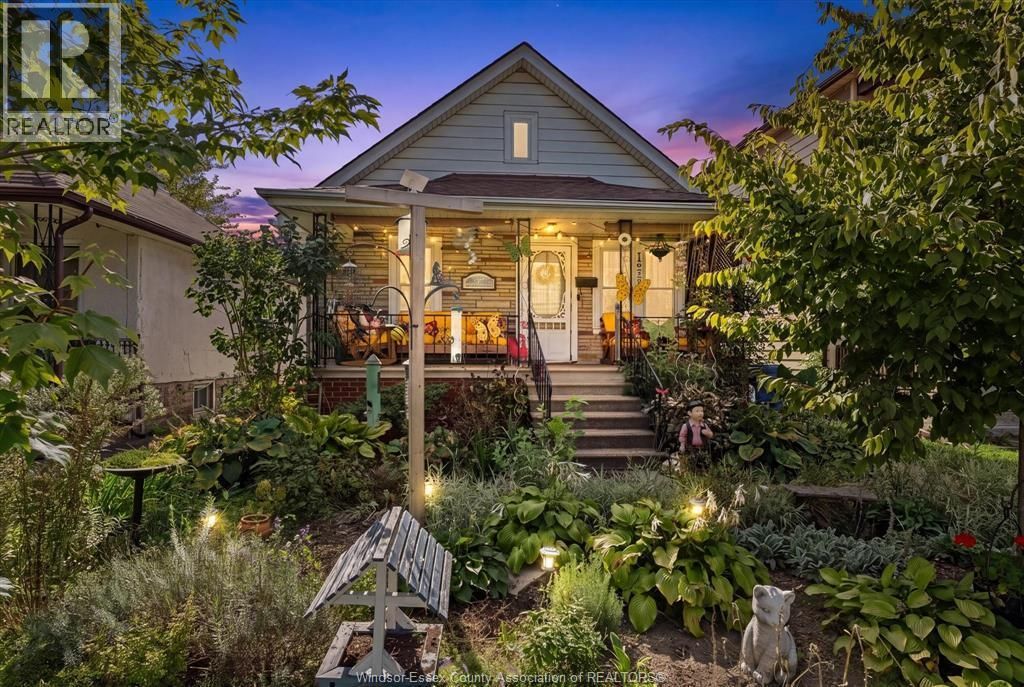 1535 Moy Avenue, Windsor
