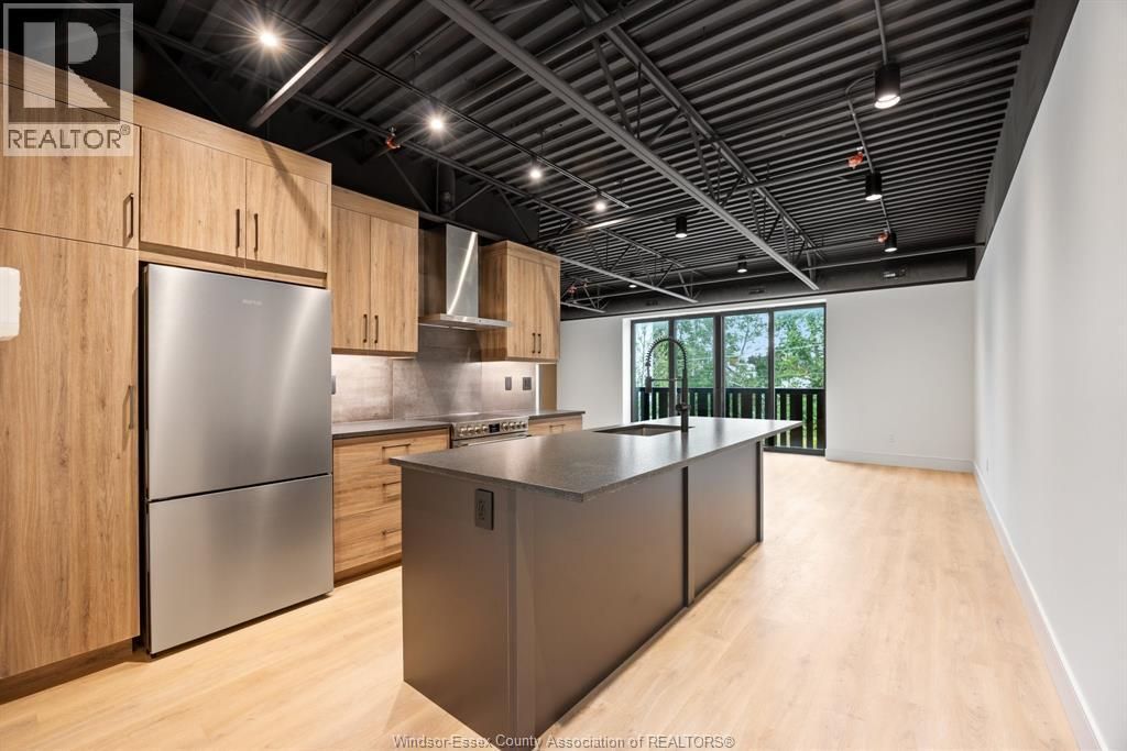 3850 Dougall Unit# 202, Windsor