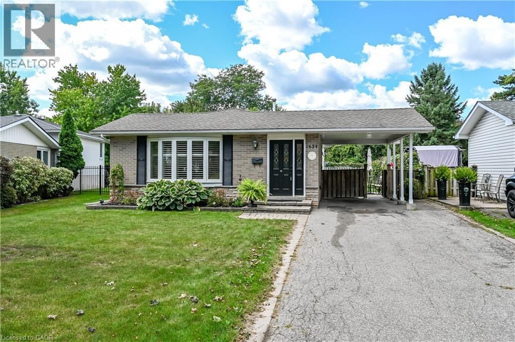 1434 Dewbourne Crescent, Burlington