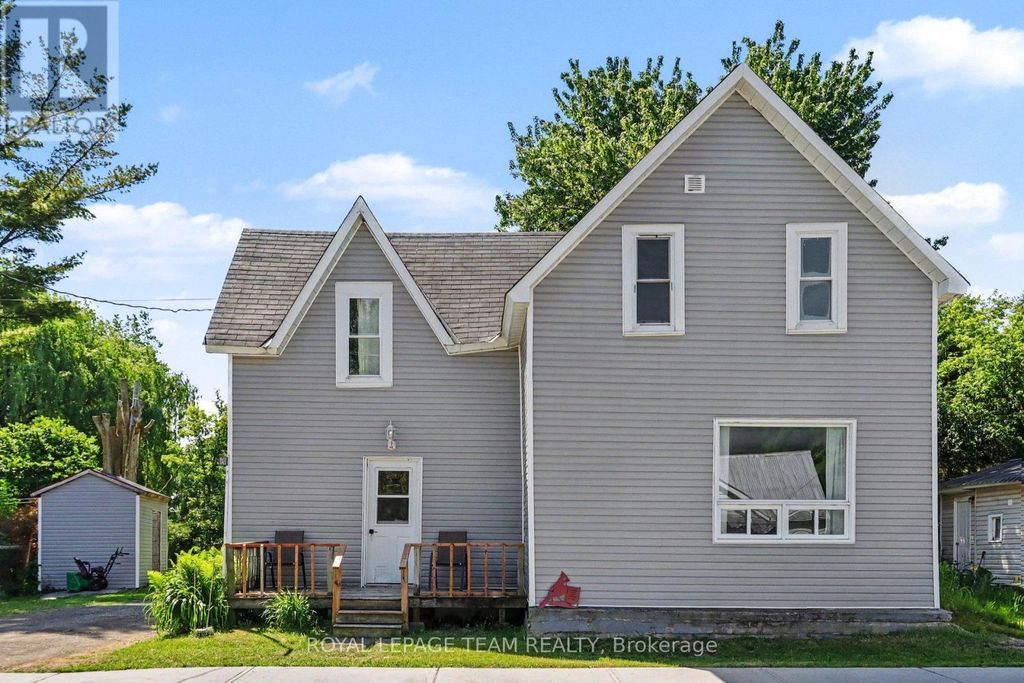 10486 Clark Road, North Dundas