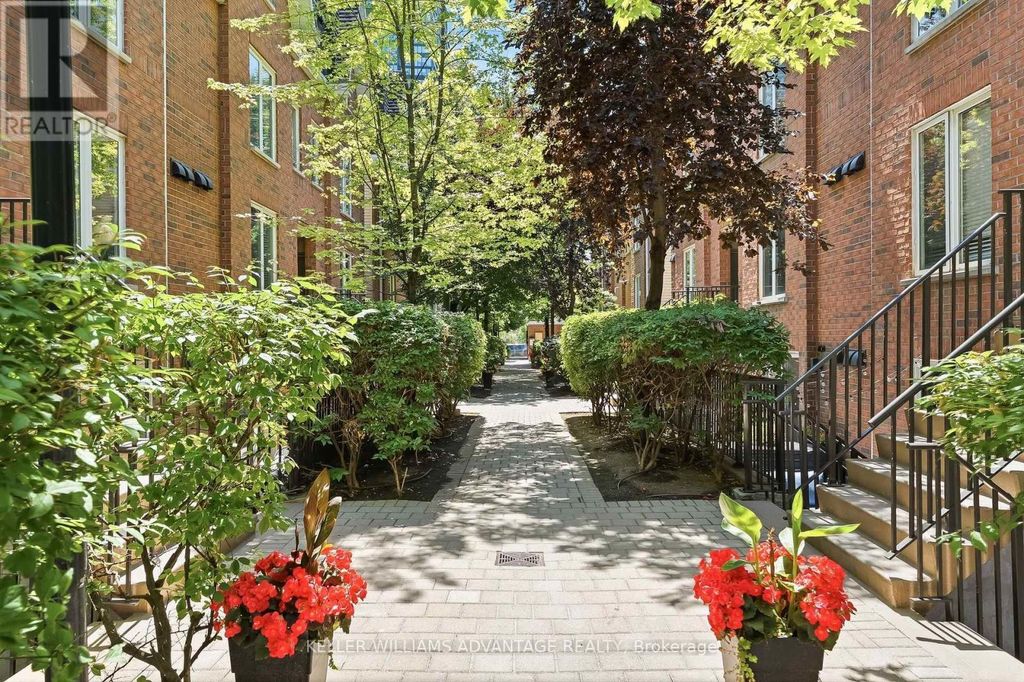 409 - 29 Canniff Street, Toronto (niagara)