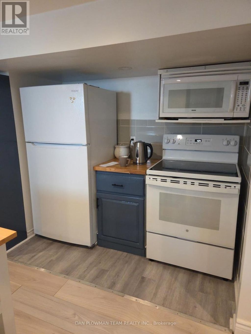 Bsmt - 131 Central Park Boulevard N, Oshawa (o'neill)