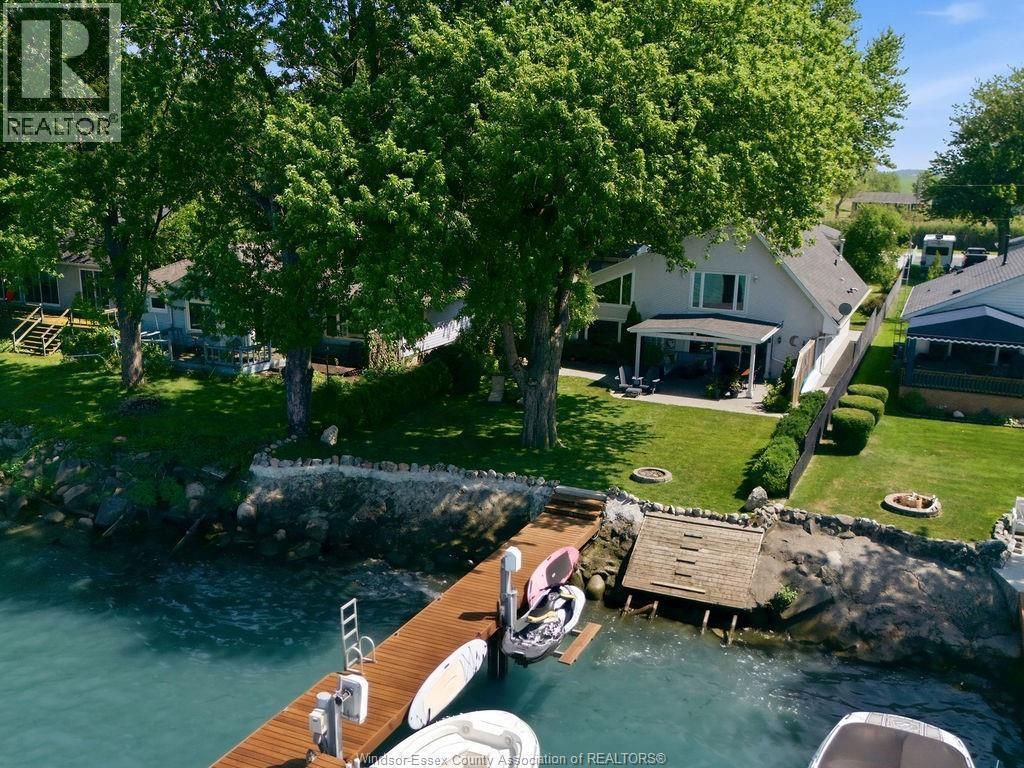 431 Charron Beach, Lakeshore