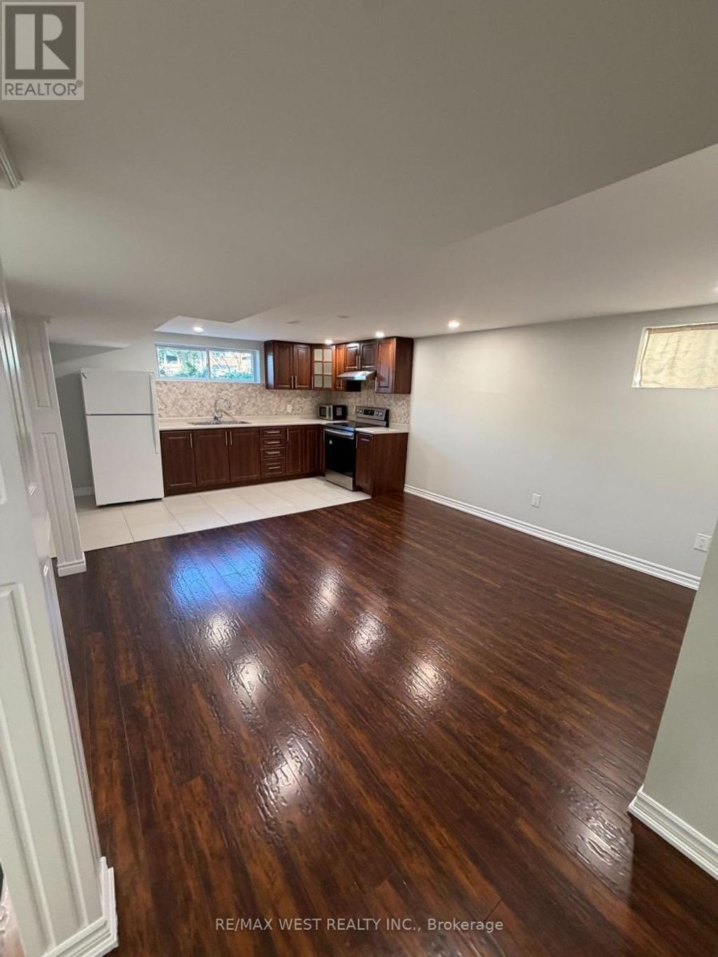 15 Macleod Street, Toronto (maple Leaf)