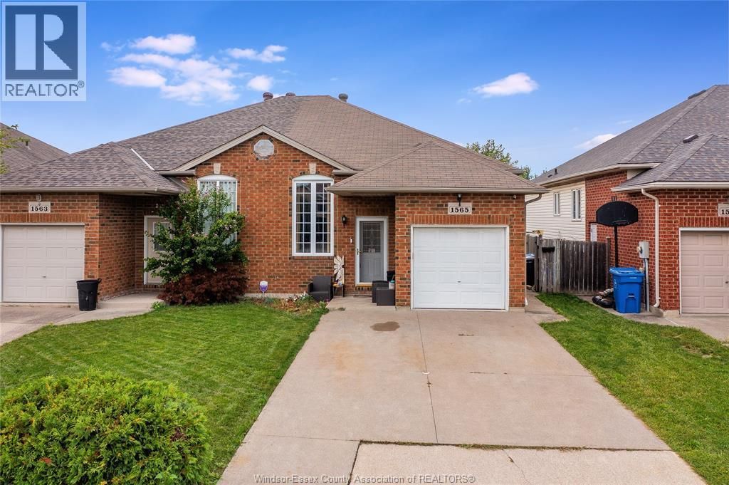 1565 Heatherglen, Tecumseh