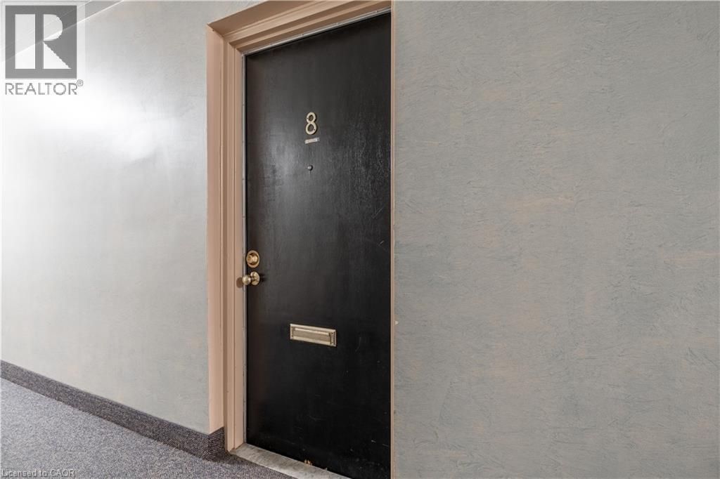 519 Claridge Road Unit# 8, Burlington
