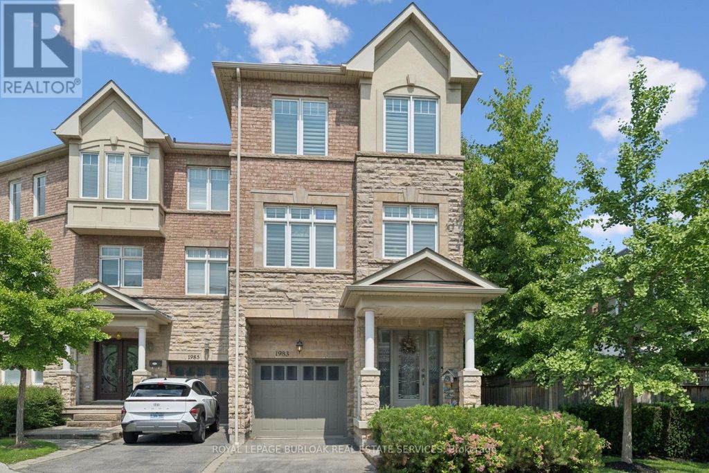 1983 Rackus Crescent, Mississauga (clarkson)