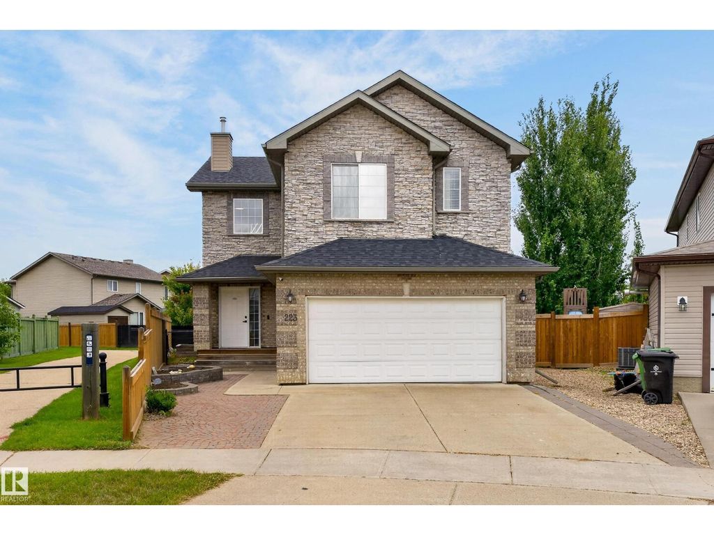 223 Westwood Pointe, Fort Saskatchewan