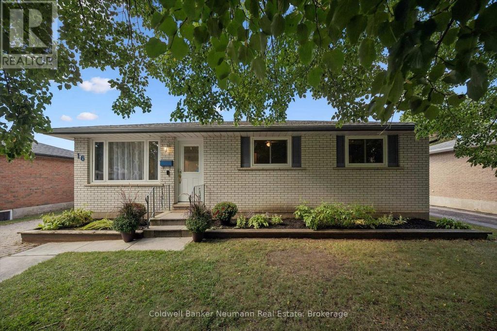 16 Argyle Drive, Guelph (dovercliffe Park/old University)