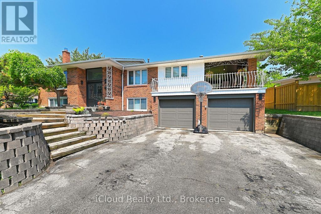 2101 Parkway Drive, Burlington (mountainside)