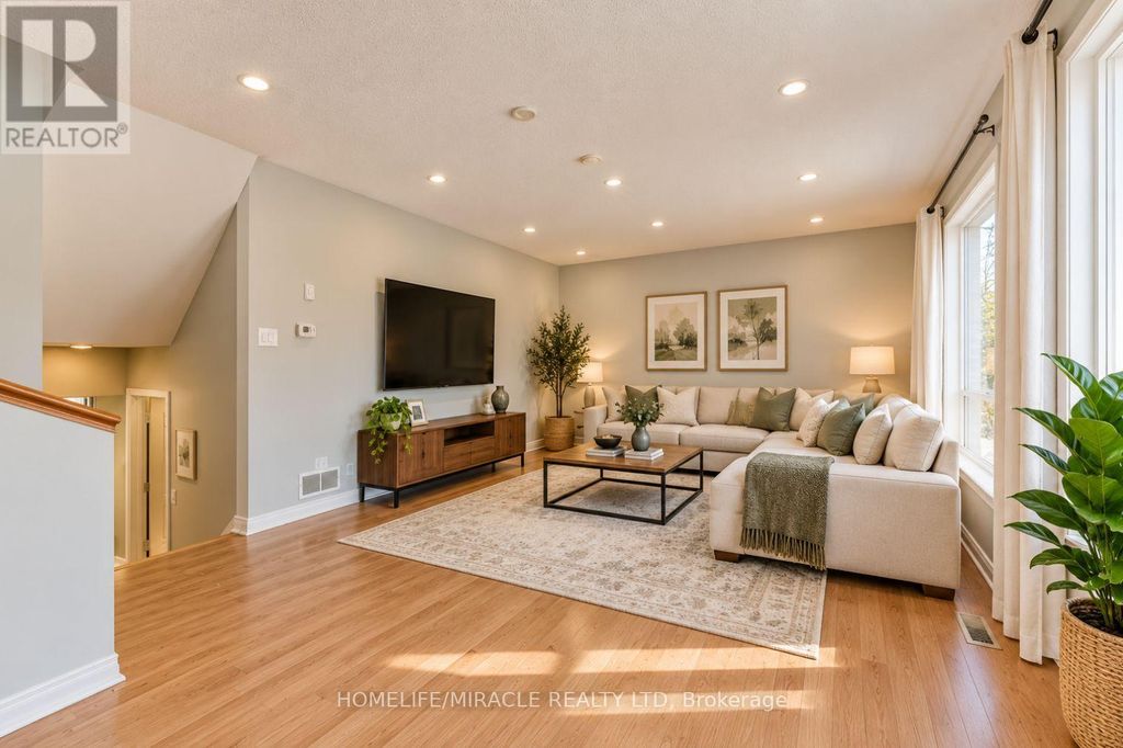 201 - 6444 Finch Avenue W, Toronto (mount Olive-Silverstone-Jamestown)