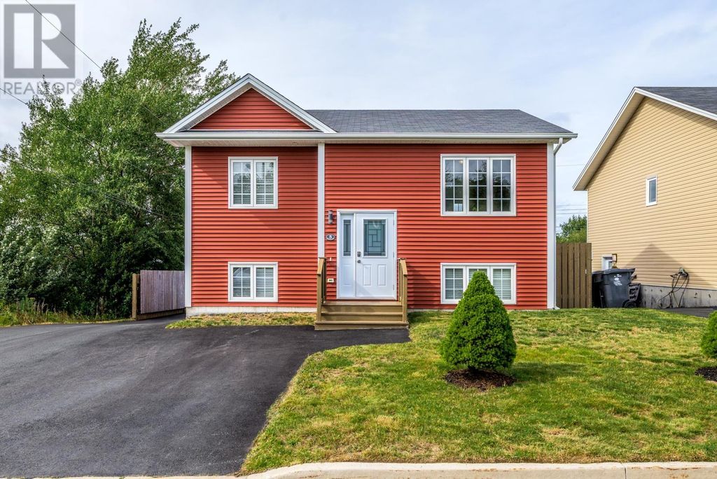 5 Chatwood Crescent, Conception Bay South