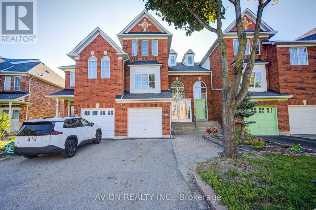 82 Kimono Crescent, Richmond Hill (rouge Woods)