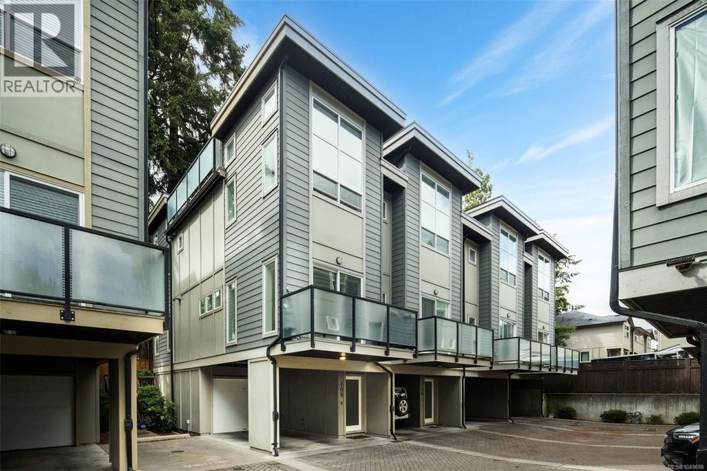 108 2726 Peatt Rd, Langford